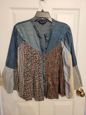 YOUNG THREADS Patchwork Denim Button-Front Shirt in Blue/Multicolor